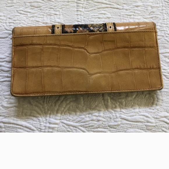 Pre-owned Brahmin hand bag & wallet set. - Picture 5 of 8